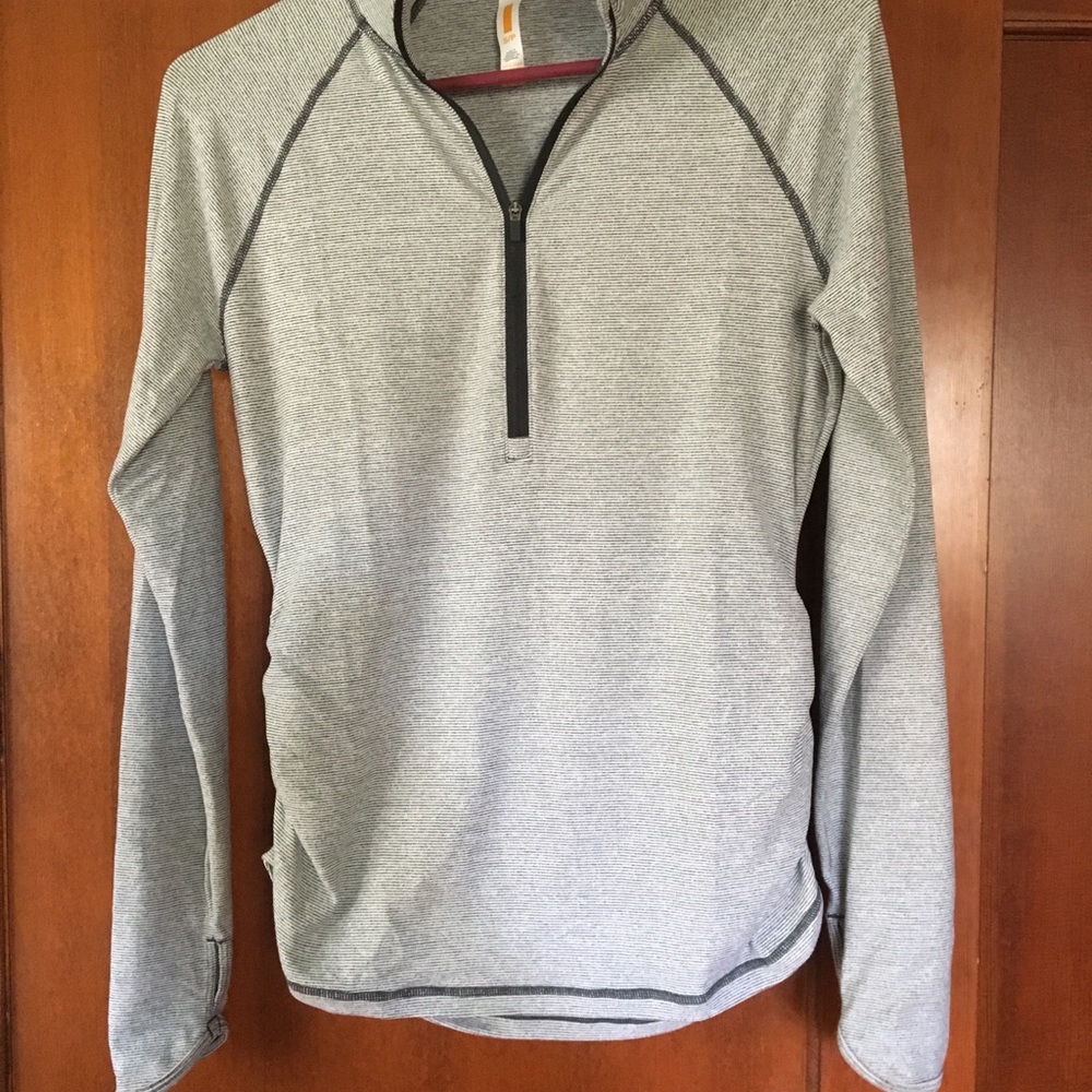Lucy.com athleisure top
